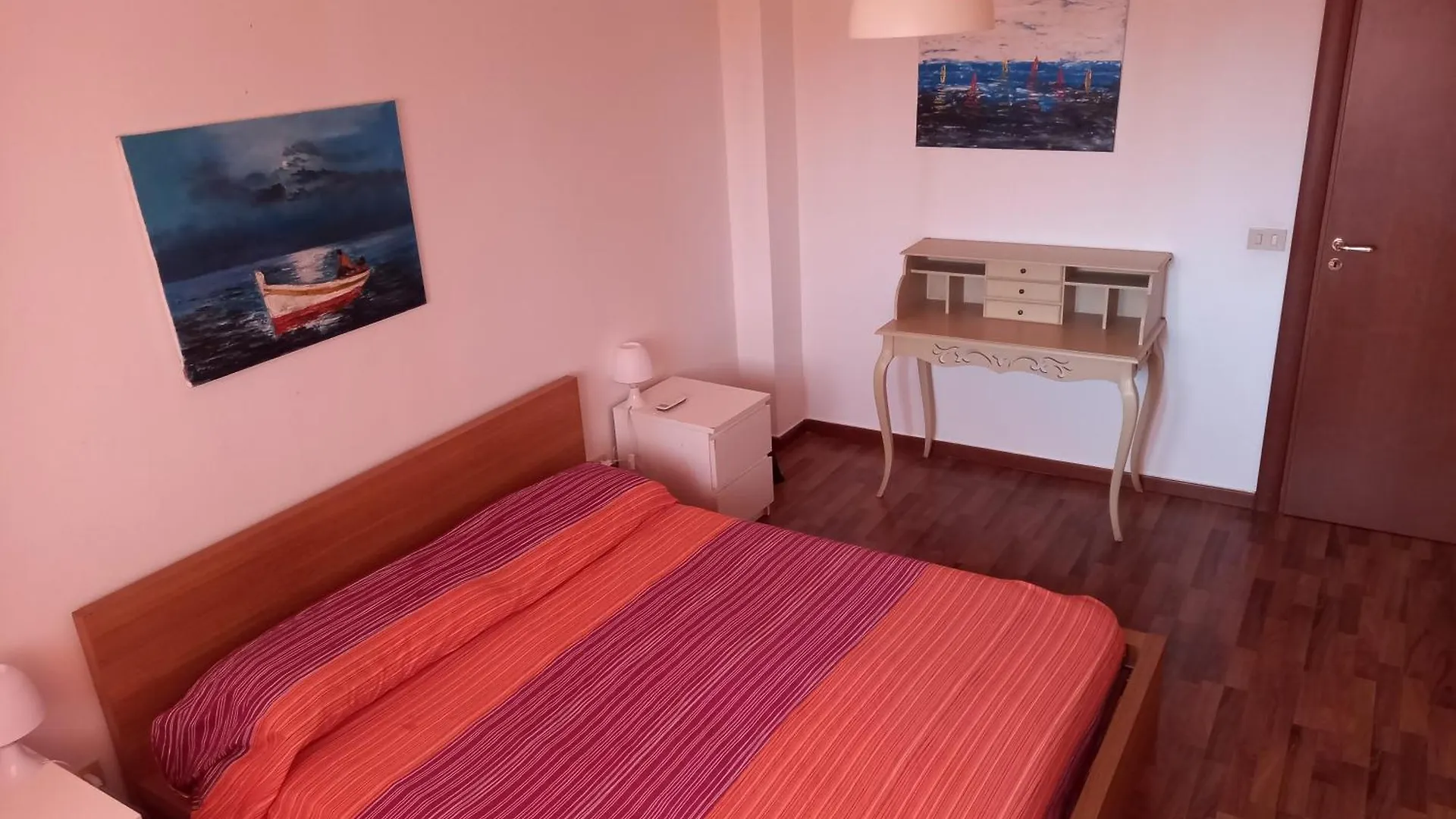 Apartment In A Villa A Mondello Italie